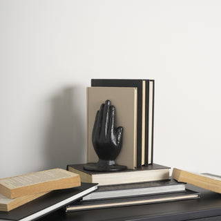 Mercana Praying 70537 Black Lifestyle Image