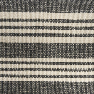 Mercana Shae 71005 Black Furniture Swatch Image