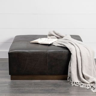 Mercana Minara 69059 Black Furniture Lifestyle Image Feature
