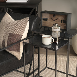 Mercana Harvey 69485 Black Lifestyle Image