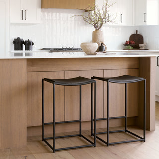 Mercana Taniel 70822 Black Furniture Lifestyle Image Feature