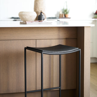 Mercana Taniel 70822 Black Furniture Lifestyle Image Feature