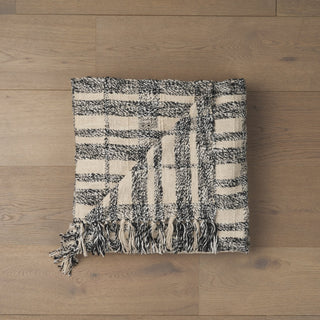 Mercana Pendle 71450 Black Throw Alternative Image