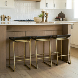 Mercana Givens 67852 Black Furniture Lifestyle Image Feature