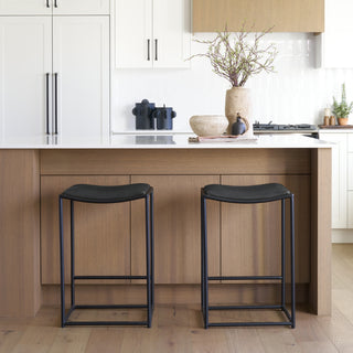 Mercana Taniel 70824 Black Furniture Lifestyle Image Feature