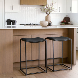 Mercana Taniel 70824 Black Furniture Lifestyle Image Feature