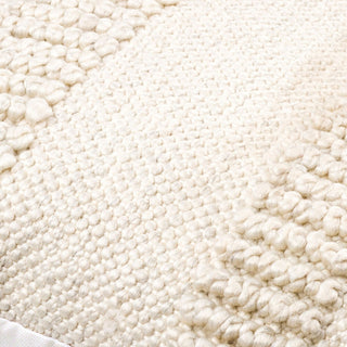 Surya Nysa NYS-005 Ivory Detail