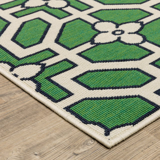 Oriental Weavers Havana HAV01 Ivory/ Green Area Rug Corner Image