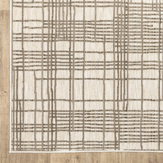 Oriental Weavers Hunter HNT01 Brown / Beige Area Rug Corner Image