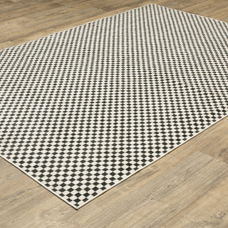 Oriental Weavers Hunter HNT02 Black / Ivory Area Rug Alternate Image