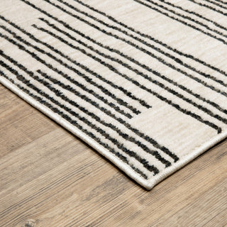 Oriental Weavers Hunter HNT04 Black / Beige Area Rug Corner Image