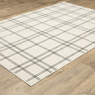Oriental Weavers Hunter HNT07 Beige / Black Area Rug Alternate Image