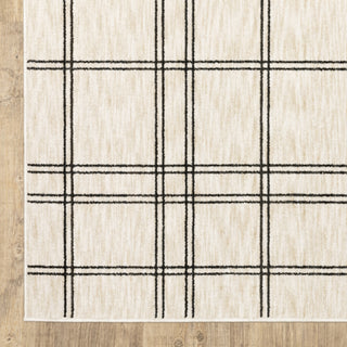Oriental Weavers Hunter HNT07 Beige / Black Area Rug Corner Image