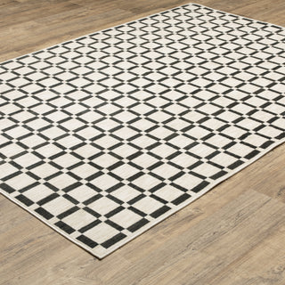 Oriental Weavers Hunter HNT08 aBeige/ Black Area Rug Alternate Image