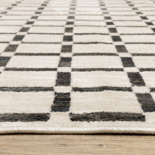 Oriental Weavers Hunter HNT08 aBeige/ Black Area Rug Pile Image