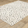 Oriental Weavers Hunter HNT09 Beige / Black Area Rug Alternate Image