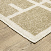 Oriental Weavers Quinn QUI04 Beige / Ivory Area Rug Corner Image