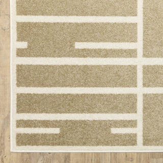 Oriental Weavers Quinn QUI04 Beige / Ivory Area Rug Corner Image