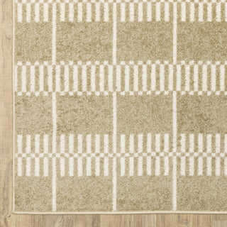 Oriental Weavers Quinn QUI05 Beige / Ivory Area Rug Corner Image