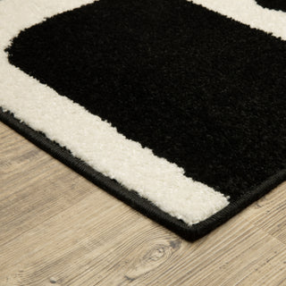 Oriental Weavers Quinn QUI08 Black / Ivory Area Rug Corner Image