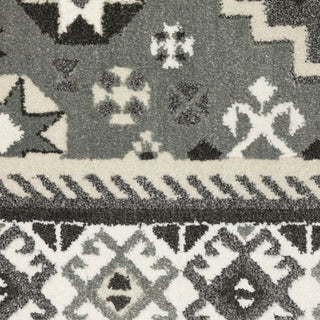 Oriental Weavers RAYLAN RAY02 Grey/ Ivory Area Rug Close-up Image