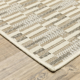 Oriental Weavers Zarina ZAR03 Beige / Ivory Area Rug Corner Image