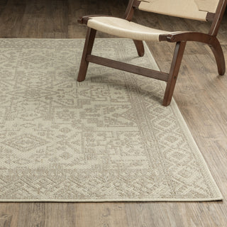 Oriental Weavers Zarina ZAR06 Beige / Ivory Area Rug Lifestyle Image Feature