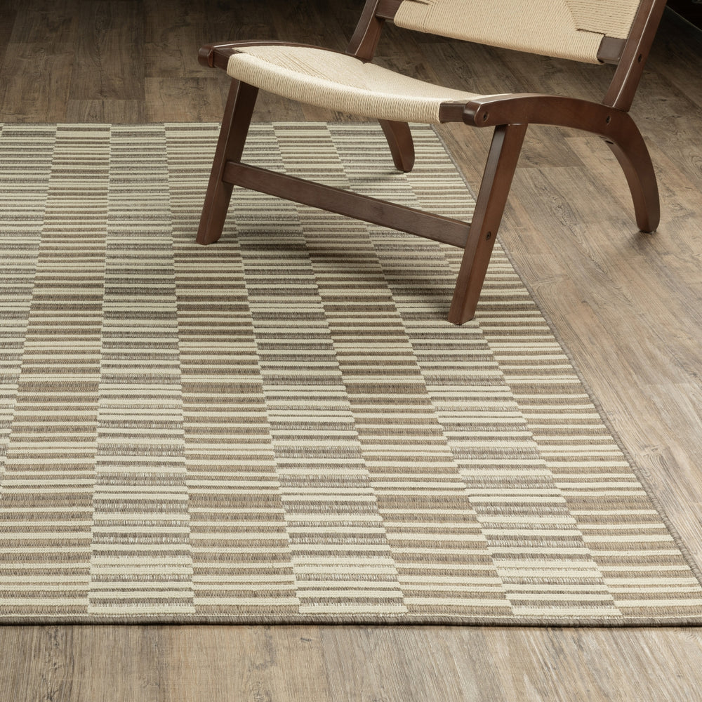 Oriental Weavers Zarina ZAR10 Beige / Ivory Area Rug Lifestyle Image Feature