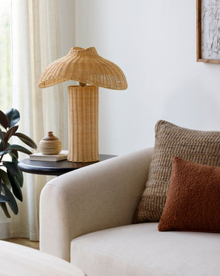Surya Ouen OUE-001 Brown Lamp Style Shot Feature