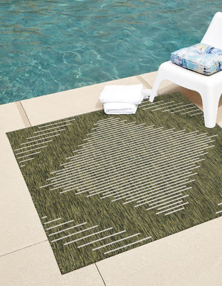 Unique Loom Outdoor Modern T-KZOD26 Green Area Rug