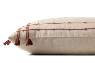 Loloi Pillow PLL0201 Natural / Rust Corner Image