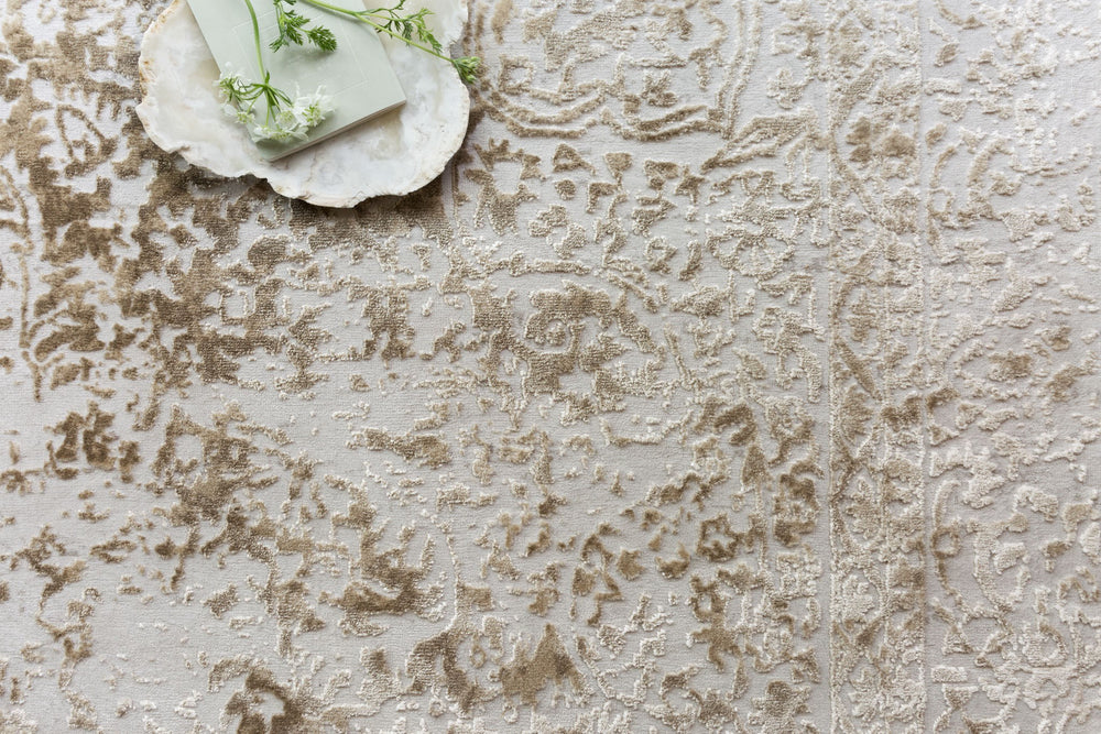 Loloi Patina PJ-03 Champagne/Light Grey Area Rug Lifestyle Image Feature