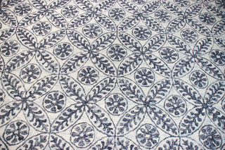 Bashian Valencia R131-AL304 Ivory/Blue Area Rug Detail Image