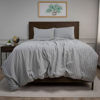 Rizzy Comforter Set BC7446 Grey Bedding Room Image Feature