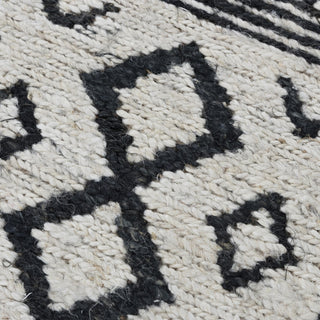 Rizzy Bengal BNL938 Beige / Black Area Rug Corner Image