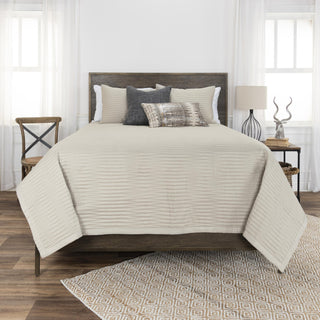 Rizzy Quilts BQ6047 Natural Bedding Room Image Feature
