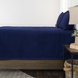 Rizzy Quilts BQ6048 Indigo Bedding Detail Image