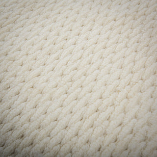 Rizzy Cloud CLD707 Ivory Area Rug Corner Image