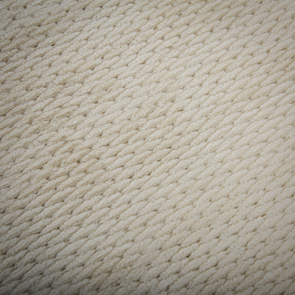 Rizzy Cloud CLD707 Ivory Area Rug Angle Image Feature
