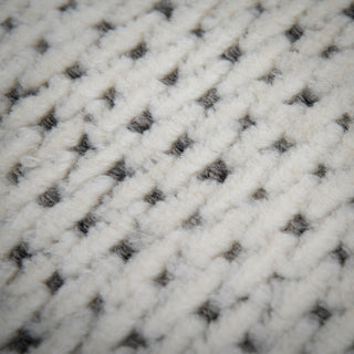 Rizzy Cloud CLD709 Gray Area Rug Angle Image