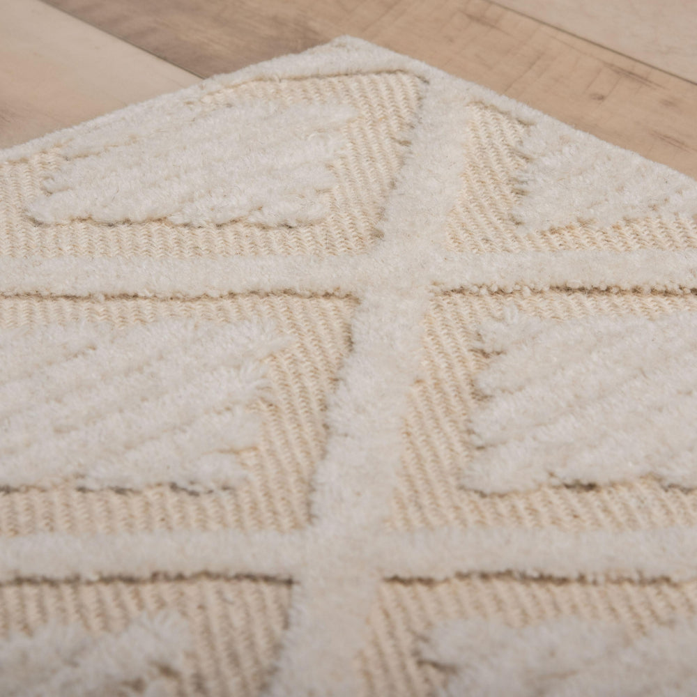 Rizzy Driftwood DRI689 Ivory Area Rug Room Image Feature