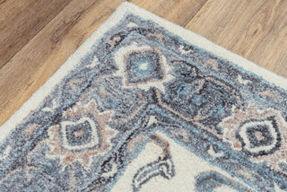 Rizzy Essence ESS102 Beige / Gray Area Rug Angle Image