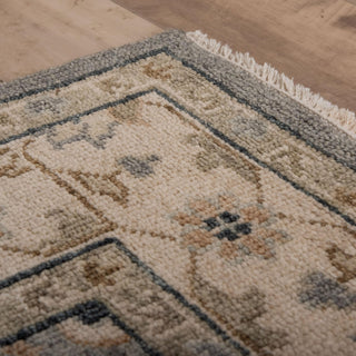 Rizzy Hallmark HAL231 Gray Area Rug Room Image Feature