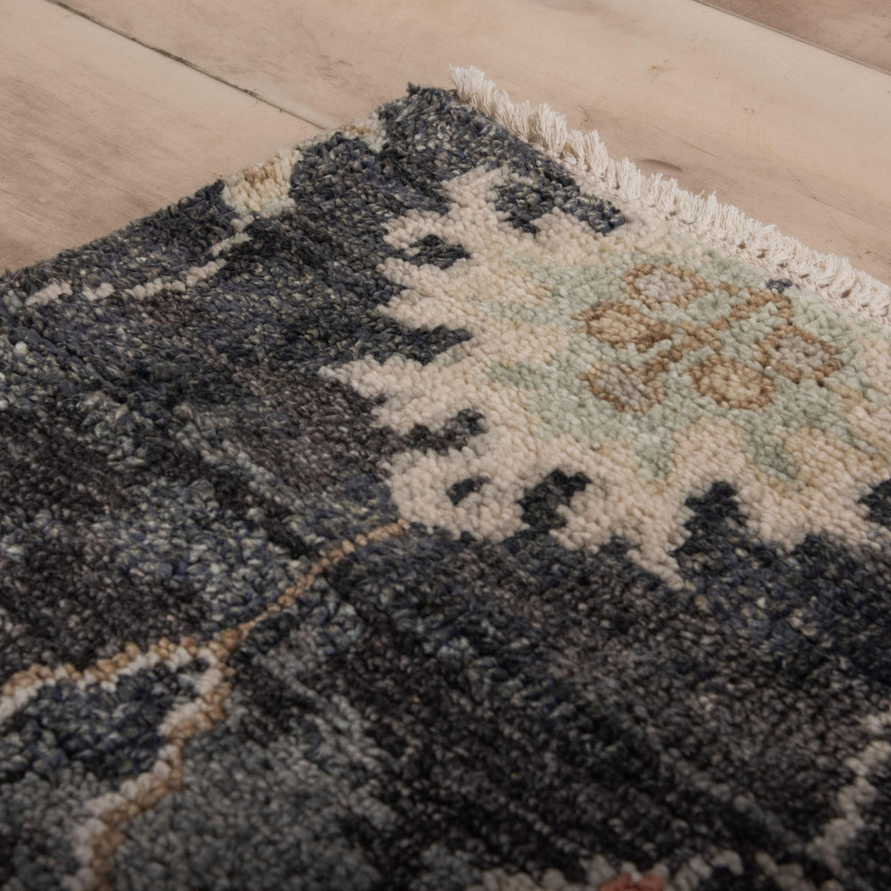 Rizzy Hallmark HAL238 Charcoal Area Rug Room Image Feature