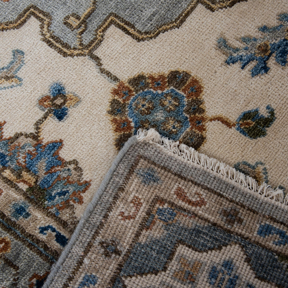 Rizzy Historia HIS856 Beige / Gray Area Rug Room Image Feature