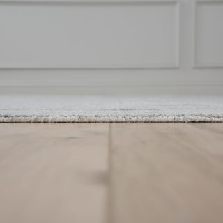 Rizzy Kiki KIK696 Silver Area Rug Edge Image