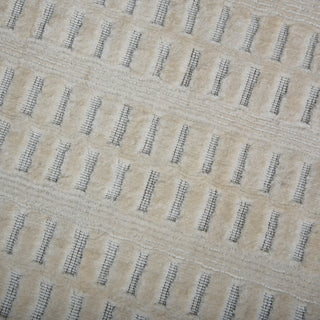 Rizzy Manhattan MAH702 Ivory Area Rug Angle Image