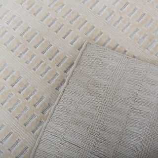 Rizzy Manhattan MAH702 Ivory Area Rug Room Image Feature