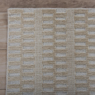 Rizzy Manhattan MAH703 Beige Area Rug Detail Image