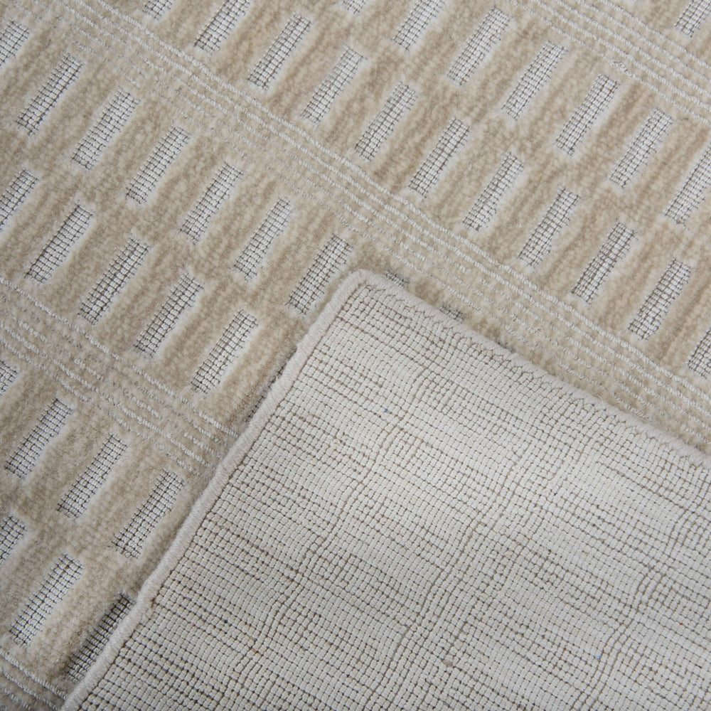 Rizzy Manhattan MAH703 Beige Area Rug Room Image Feature